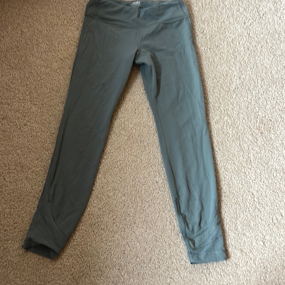Athleta girl sage green leggings size:(8-10, M)